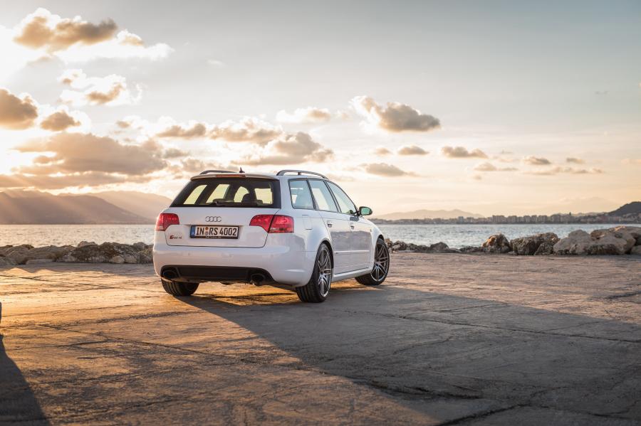  Audi RS4 Avant (B7, 8E) 2006 года  (WW) (фото 7 из 49)